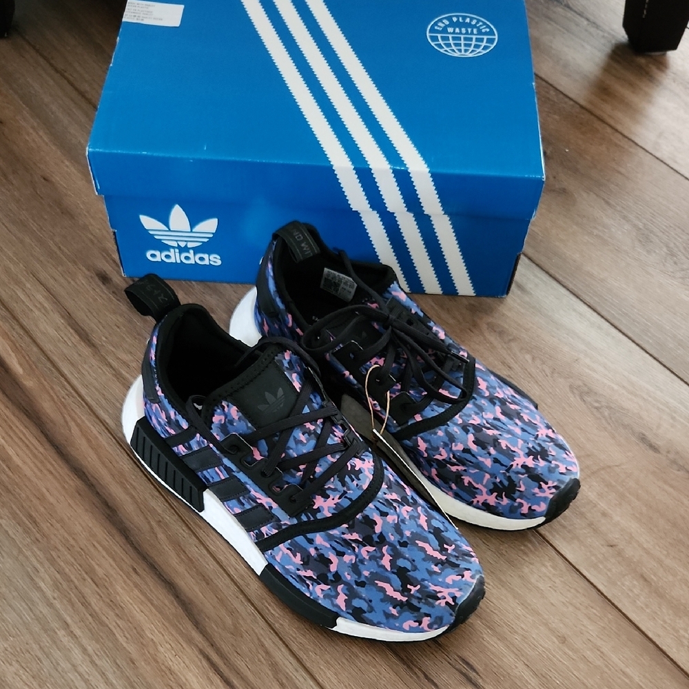 Adidas NMD_ R1 J Camo Athletic Shoes in Black, Blue and Pink Women's 7